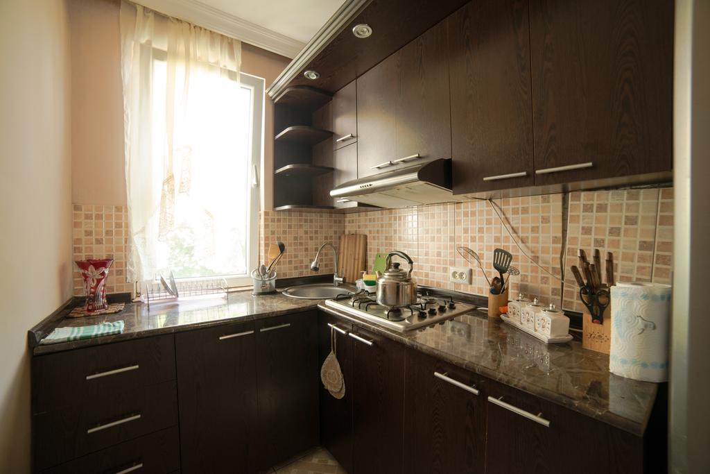 Angisa Apartment バトゥーミ エクステリア 写真